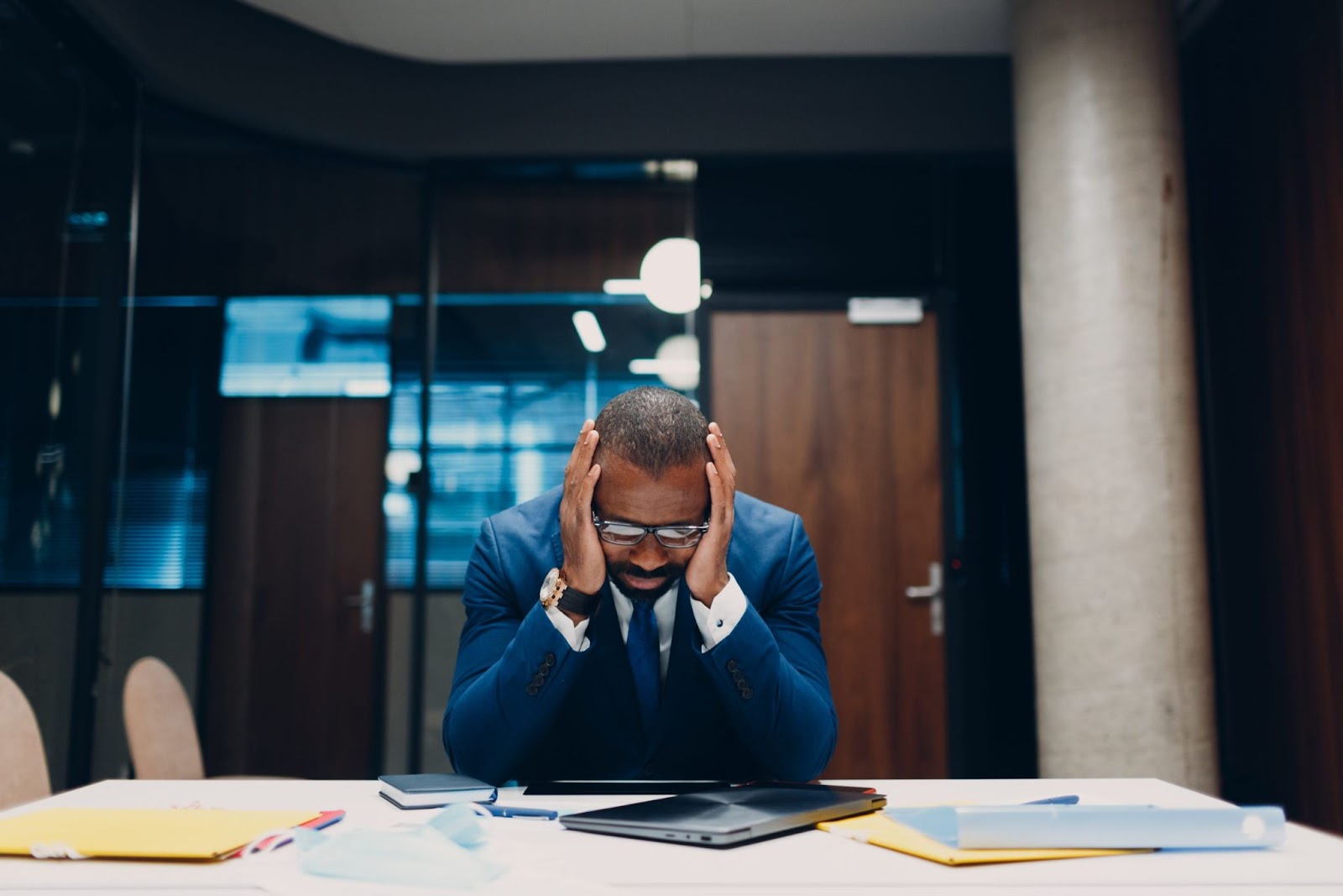 A business startup owner affected by founder's syndrome