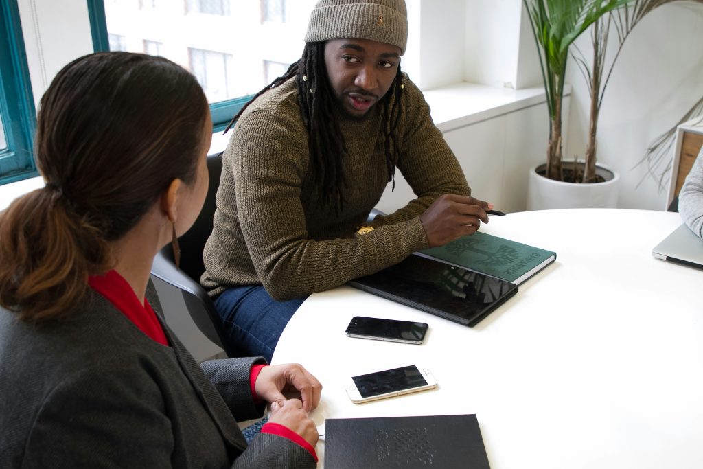 A leader having an effective interpersonal communication