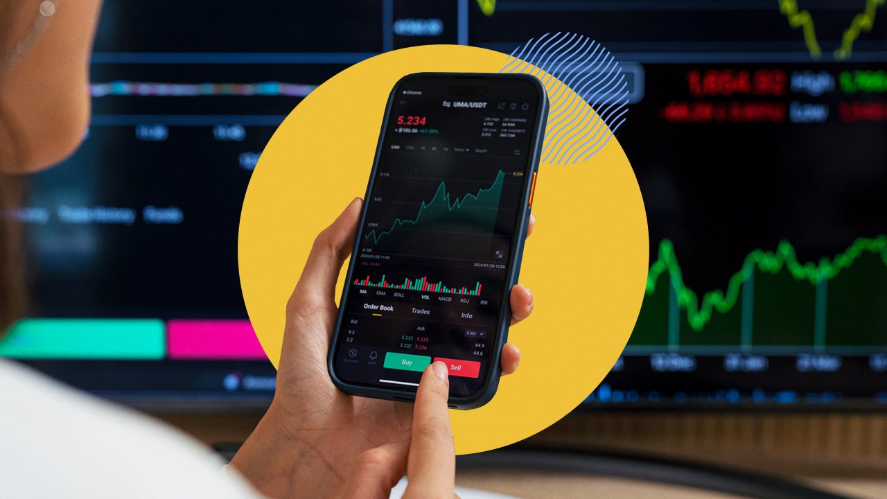 a woman investing in Consumer goods stocks in Nigeria